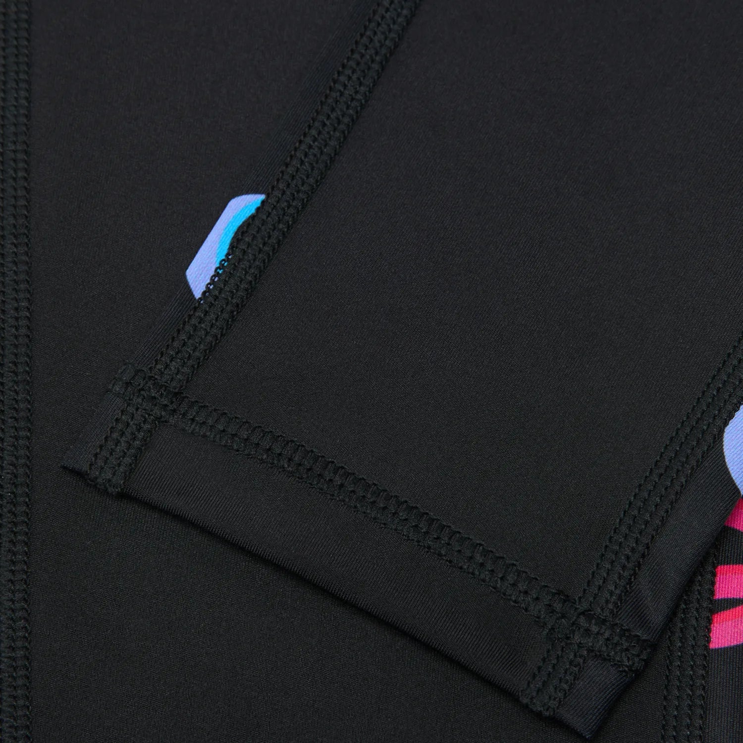 WORLD IS CURVED™ Splash Leggings